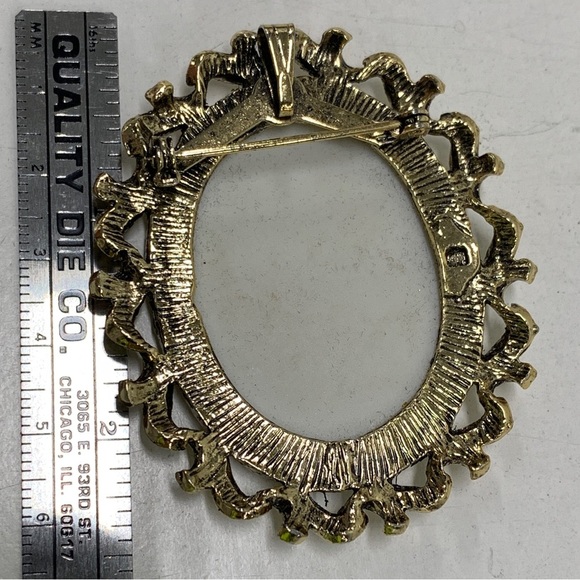 Vintage Hand Painted Acorn Oak Porcelain Brooch Pin - Artist Signed By Andrea - Picture 4 of 4